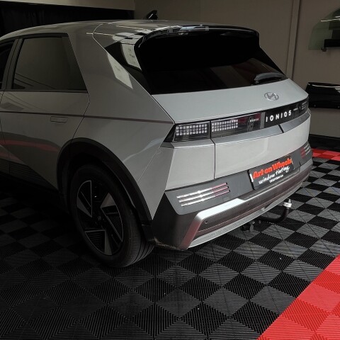Huyndai Ioniq   Art on Wheels Schagen