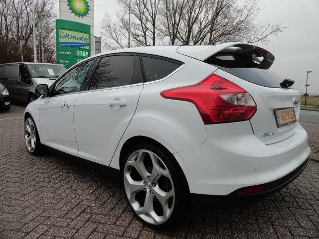 Autoruiten tinten blinderen Art on Wheels Ford Focus