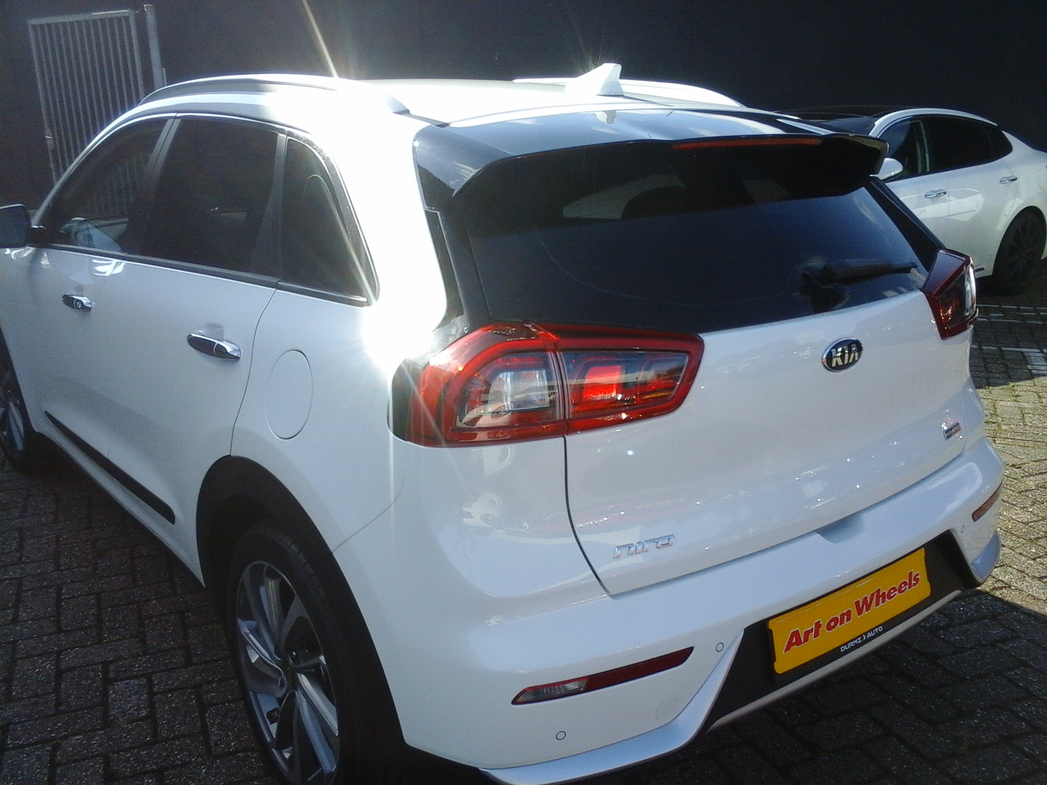 Ramen blinderen van de Nieuwe Kia Niro, Art on Wheels