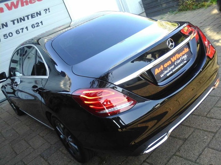 Mercedes c-klasse sedan ruiten geblindeerd Art on wheels