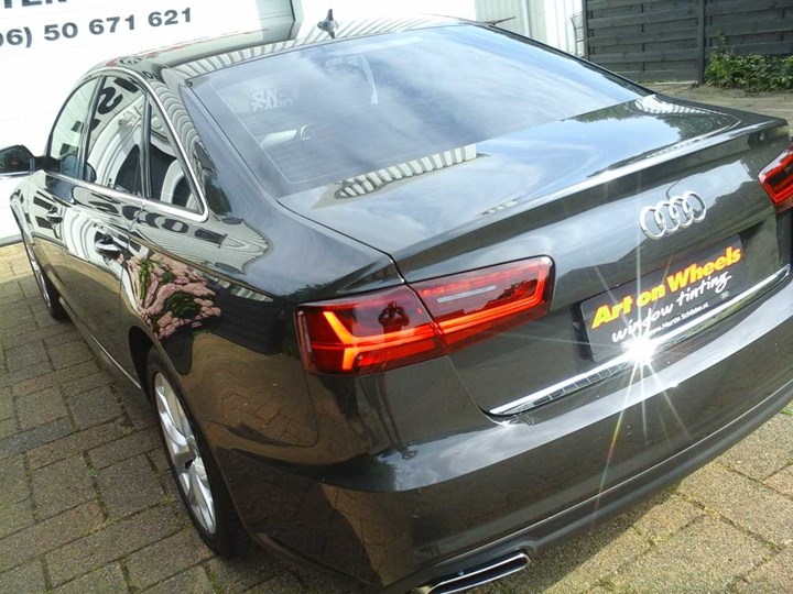 Audi A6 sedan ruiten getint voor Broekhuis met raamfolie 20% Art on Wheels