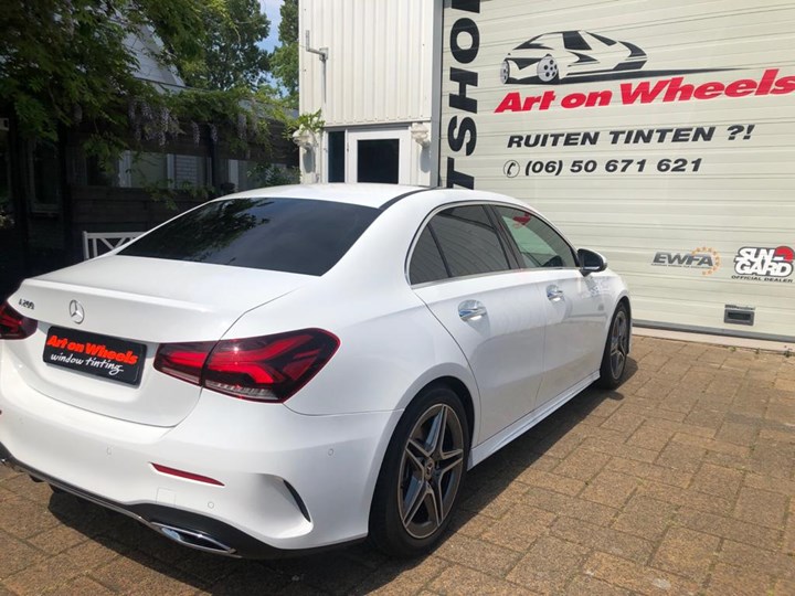 Mercedes Benz A-klasse AMG met geblindeerde autoruiten, Art on Wheels glasfoliespecialisten