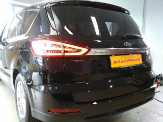 Nieuwe Ford S-Max getint voor Dekker Autogroep